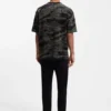 T-Shirt aus Baumwolle mit Camouflage-Jacquard T-Shirt aus Baumwolle mit Camouflage-Jacquard