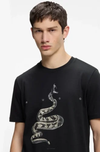 T-Shirt aus Baumwolljersey mit versetztem Logo