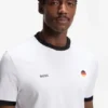 T-Shirt aus Stretch-Baumwolle mit Landesflagge und Logo T-Shirt aus Stretch-Baumwolle mit Landesflagge und Logo