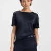 T-Shirt in Regular-Fit mit Vorderseite aus Stretch-Seide