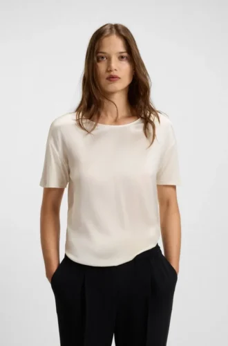 T-Shirt in Regular-Fit mit Vorderseite aus Stretch-Seide