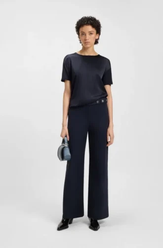 T-Shirt in Regular-Fit mit Vorderseite aus Stretch-Seide