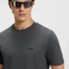 T-Shirt mit gesticktem Logo aus Baumwollpiqué T-Shirt mit gesticktem Logo aus Baumwollpiqué