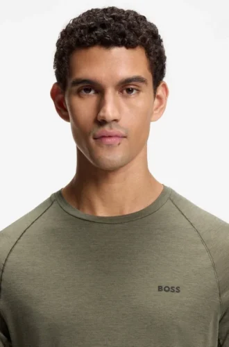 T-Shirt mit Logo-Detail in schmaler Passform