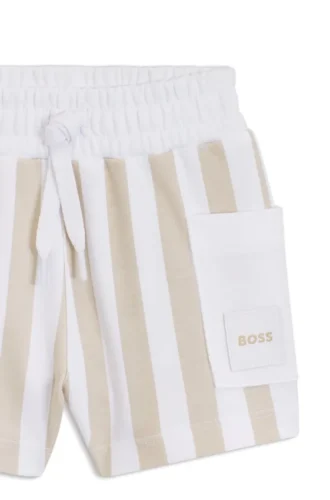 T-Shirt- und Shorts-Set für Babys in Geschenkverpackung