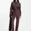 Taillierte Hose aus einer Virgin-Wollmischung Taillierte Hose aus einer Virgin-Wollmischung