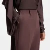 Taillierte Hose aus einer Virgin-Wollmischung Taillierte Hose aus einer Virgin-Wollmischung