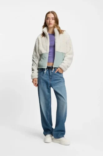 Teddyjacke mit gesticktem Logo und Colour-Blocking