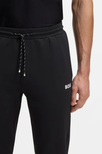 Trainingshose aus Active Stretch-Gabardine mit Reißverschluss an den Säumen