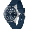 Uhr mit blauem Zifferblatt und Silikonarmband