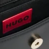 Umhängetasche mit Logo-Schriftzug aus Kunstleder