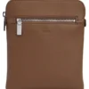 Umschlagtasche aus italienischem Leder mit geprägtem Logo