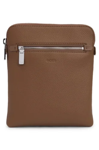 Umschlagtasche aus italienischem Leder mit geprägtem Logo