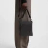 Umschlagtasche aus Twill mit geteiltem Logo
