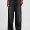 Weit geschnittene Jeans aus mit Kristallen verziertem Denim