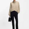 Weit geschnittenes Sweatshirt mit drapiertem Trichterkragen