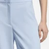 Weithose aus Stretchstoff