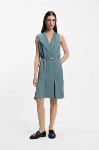 Wickelkleid aus Krepp mit Gürtel
