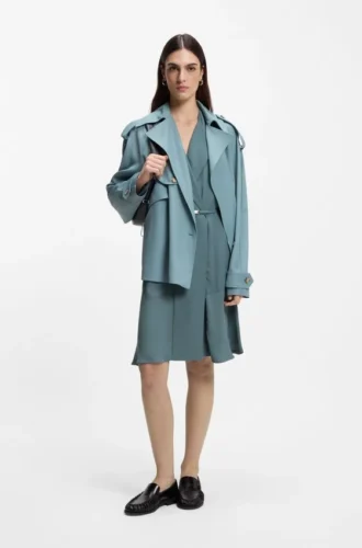Wickelkleid aus Krepp mit Gürtel
