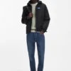 Windjacke mit Logo-Patch und wasserabweisender Beschichtung