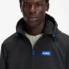 Windjacke mit Logo-Patch und wasserabweisender Beschichtung