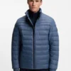 Zusammenpackbare, wasserabweisende Steppjacke mit Logo-Applikation