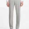 Zweiteiliger Slim-Fit-Anzug aus Bekleidung mit feinem Muster Zweiteiliger Slim-Fit-Anzug aus Bekleidung mit feinem Muster